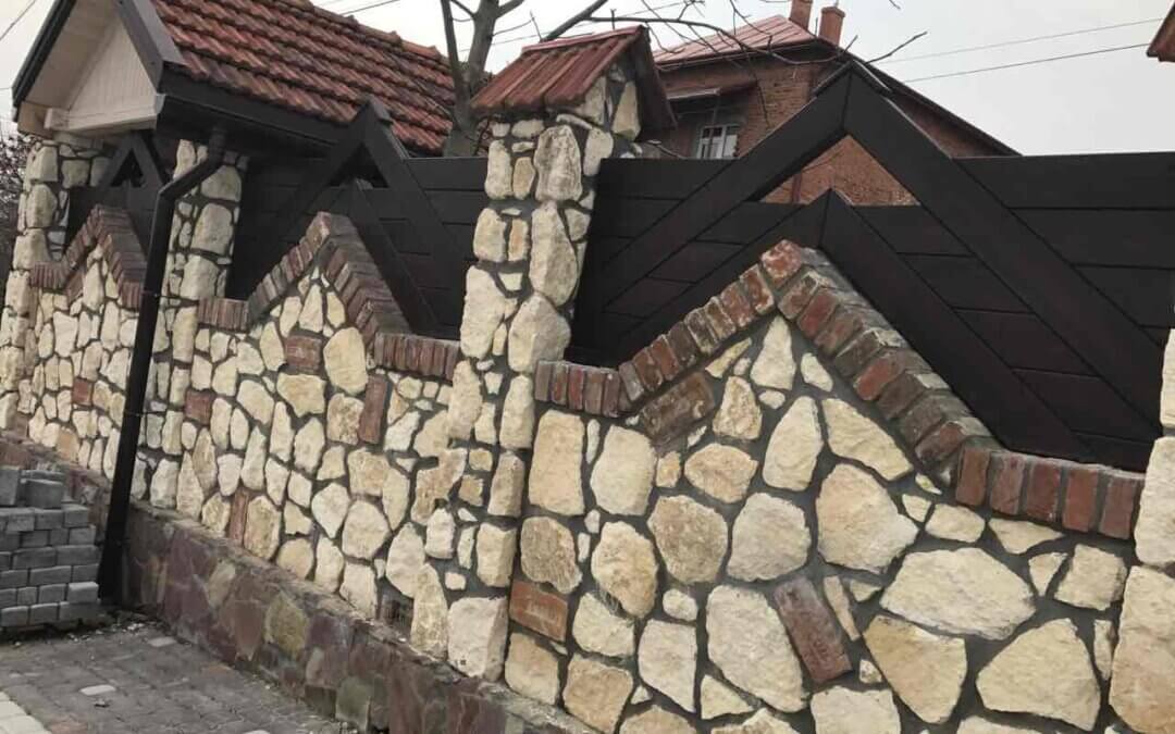 Будівництво парканів: особливості, матеріали, пропозиції
