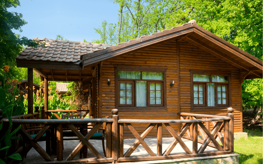 Як забезпечити довговічність дерев’яного будинку та комфортне проживання в ньому