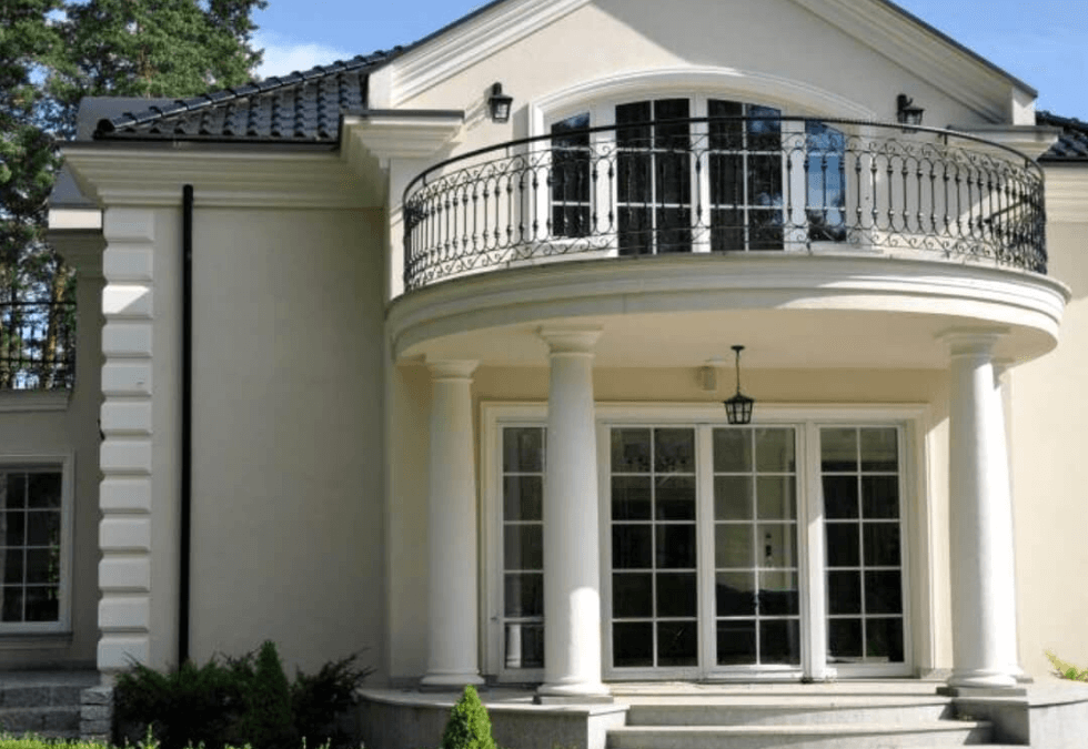 Фарбування фасаду, що надійно захистить ваш дім від вологи та сонця